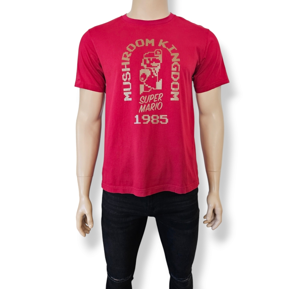 Uniqlo x Nintendo 35th Anniversary Super Mario 1985 Red Bronze Graphic T-Shirt